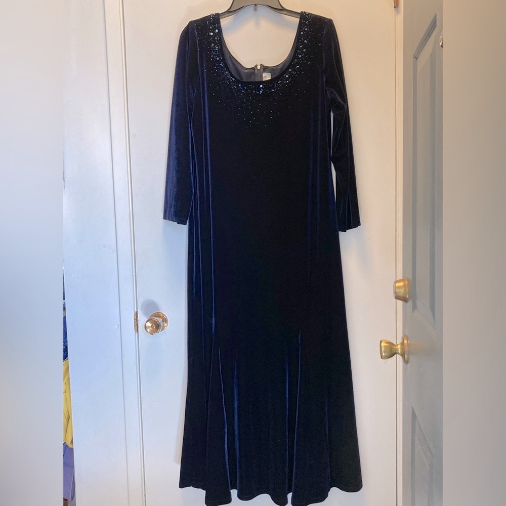 Fun & Flashy Velvet & Sequins Full-Length Formal Dress Dark Blue